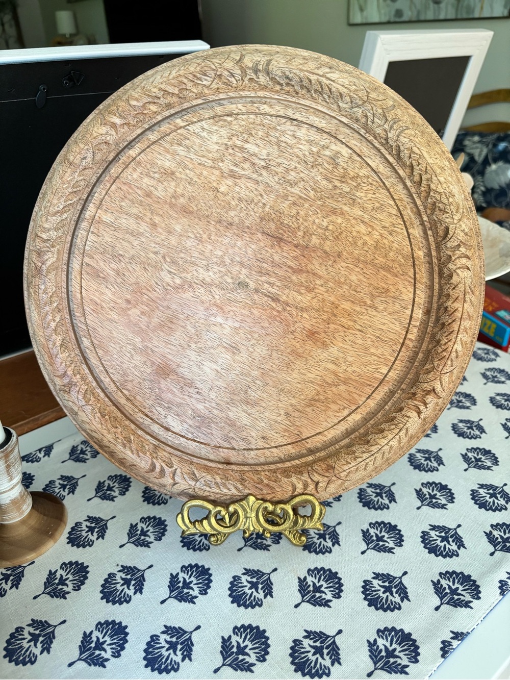 Handcrafted carved Wooden Breadboard in Natural Brown